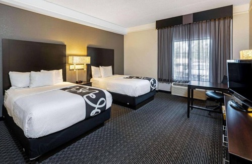 Superstition Springs Casa | 3 x 2 Double Beds ADA Rm at La Quinta Inn by Wyndham Mesa Superstition Springs