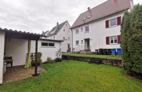 Trossingen Apartamento | 3 Zimmer Ferienwohnung mit eigenem Garten Trossingen
