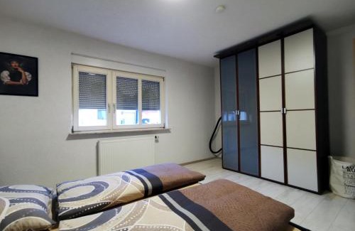 Trossingen Apartamento | 3 Zimmer Ferienwohnung mit eigenem Garten Trossingen