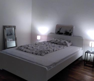 Pasing Apartamento | 3 Zimmer-Wohnung - für Arbeitsaufenthalte - gemütlich, gut gelegen und günstige Wochenraten