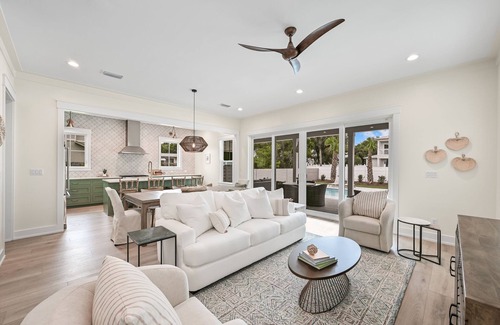 Village of Sugar Beach Casa | 30 A-mazing. 4 bd, Private Heated Pool, 6 Seater Golf Cart and Bikes!