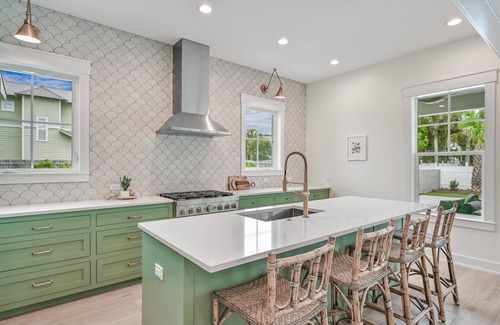 Village of Sugar Beach Casa | 30 A-mazing. 4 bd, Private Heated Pool, 6 Seater Golf Cart and Bikes!