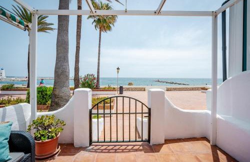 Castillo de Sabinillas Apartamento | 30 Beachhouse 15m beach sea Duquesa Manilva Andalucia
