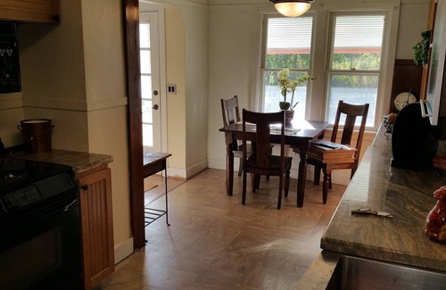Downtown Klamath Falls Casa | 28+ Day⭐Modern Smart Jetted Tub WD HDTV Hospital