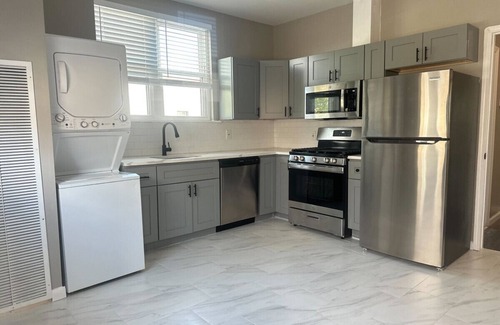 South Philadelphia Apartamento | 30 Day Free Fusion Gym, Bike Rental, W/D, Bars