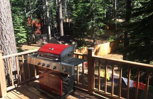 South Lake Tahoe Cabina | Cabina de varios niveles con marco en A con bañera de hidromasaje privada, sauna