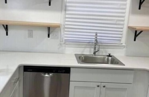 Greensboro Casa | 30 day min stay - A quiet newly remodeled brick home.