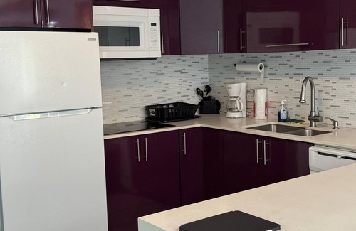 Palmas Casa | 30 Day Minimum -3BR in Cataño-Gated /Garage Unit3
