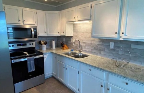 Bid-a-wee Beach Casa | 30% DISCOUNTED SUMMER RATES - Bid-A-Wee Beach House; 3BD/2BH