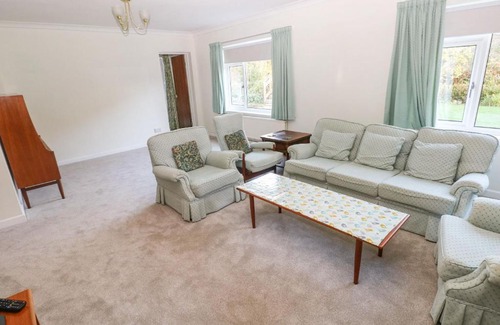 Mumbles Casa | 30 Long Shepherds Drive