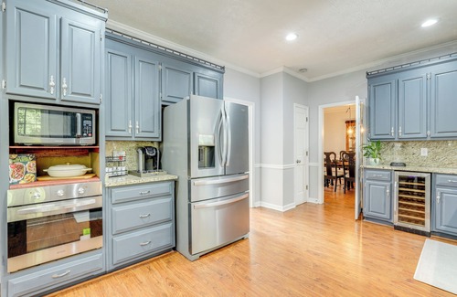 Centerville Casa | ~ 30 Mi to Atlanta - ‘The Wellness Manor’ w/ Deck!