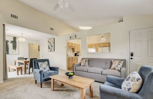 Savannah Casa | 30 Mins to Downtown - Lovely at Laurelwood