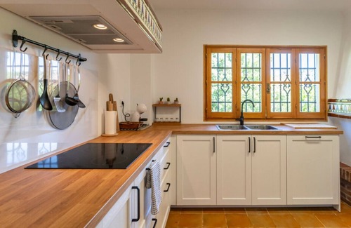 Casarabonela Villa | A 30 minutos de Málaga! Villa ideal para grupos grandes, con sala de juegos