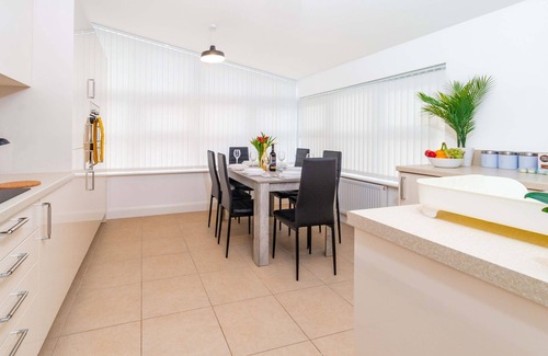 Huntingdon Apartamento | 30% Monthly Discount | St Mary's Apartment