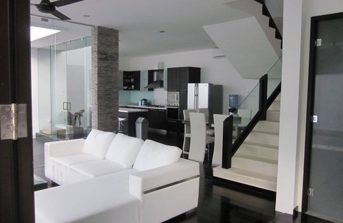 Drupadi Villa | 8-2brs En Suites Ultra Moderno Mejor De Lo Mejor En Seminyak Mejor Ubicación