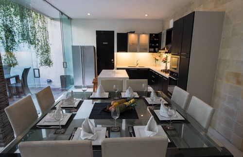 Drupadi Villa | 8-2brs En Suites Ultra Moderno Mejor De Lo Mejor En Seminyak Mejor Ubicación