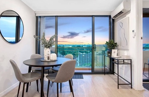 South Perth Apartamento | ¡Vistas impresionantes! ¡Todo el año comodidades!