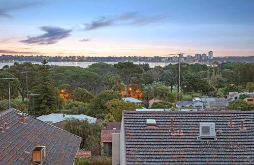 South Perth Apartamento | ¡Vistas impresionantes! ¡Todo el año comodidades!
