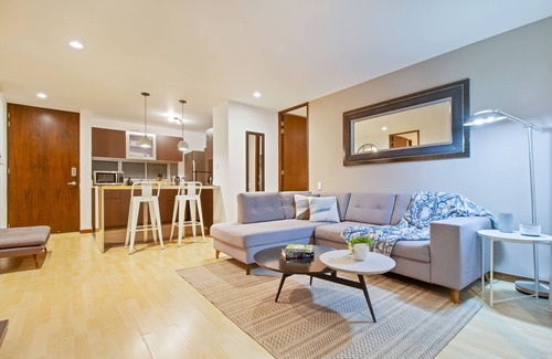 Patio Bonito Apartamento | GRAN UBICACIÓN-MILLA DE ORO 2BR