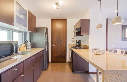 Patio Bonito Apartamento | GRAN UBICACIÓN-MILLA DE ORO 2BR