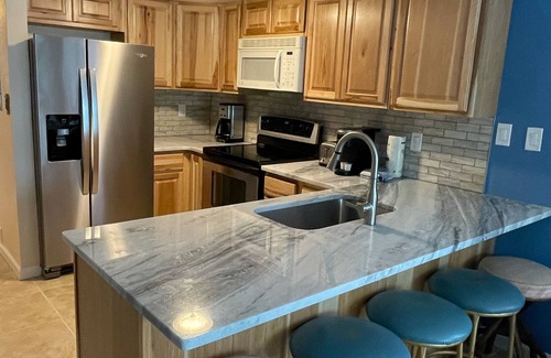 East End Casa | 300 Ocean Mile B1, 3 bed 3 bath, Pet Friendly, community pool., SGI State Park..