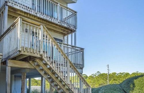 East End Casa | 300 Ocean Mile B1, 3 bed 3 bath, Pet Friendly, community pool., SGI State Park..