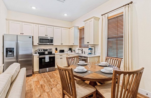West Kissimmee Cabaña | 3000 Latitude Lane