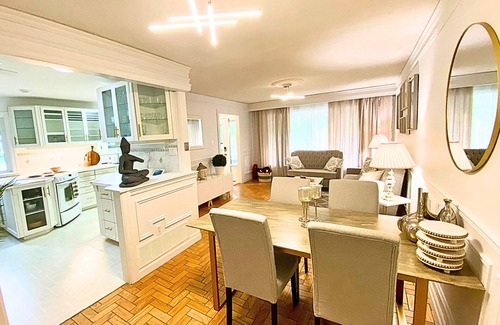 Halton Regional Municipality Casa | 3000 sqft+Oasis+fire place+Bar+Game room+ping-pong+BBQ+fountain+skylights+market