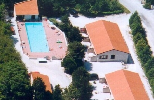 Durfort Apartamento | 300 metros de la playa de Lac de St Ferréol, alquiler en la planta baja de una casa