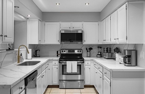 Universal City Apartamento | 301 Modern 5BR+2Ba with POOL & Spacious + BBQ New