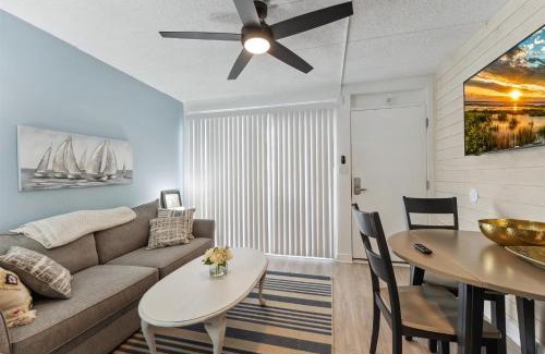 North Wildwood Apartamento | 301 Ocean Ave, Unit 214 - The Harbor Light