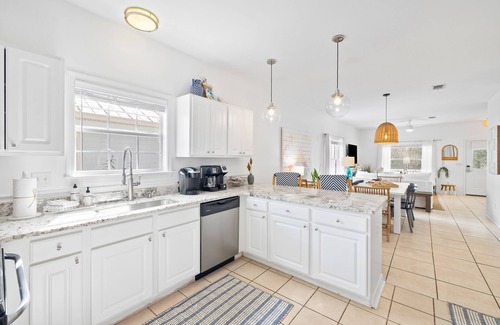 Seagrove Beach Casa | 30A Beach House - Coconut Cottage by PHG