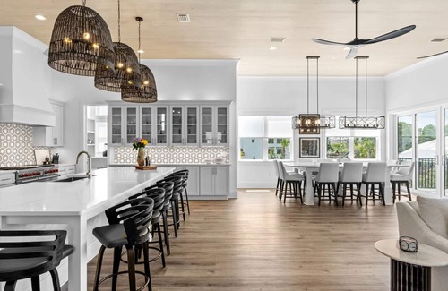 Gulfview Heights Casa | 30A Born 2 Beach by AvantStay | Heated Pool, Outdoor Kitchen, Golf Cart + Bikes