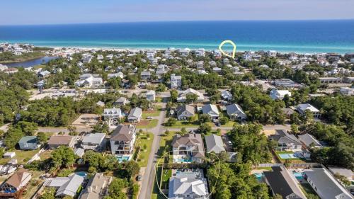Gulfview Heights Casa | 30A Happy by the Sea by AvantStay Pool Golf Cart Bikes