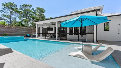 Gulfview Heights Casa | 30A Happy by the Sea by AvantStay Pool Golf Cart Bikes