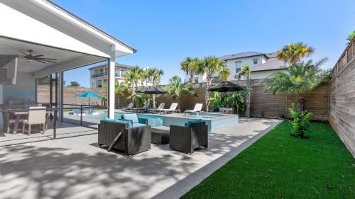 Gulfview Heights Casa | 30A Happy by the Sea by AvantStay Pool Golf Cart Bikes