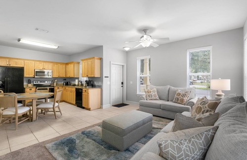 Dune Allen Beach Condominio | 30A Poolside Oasis & Beach Bliss- with a beautiful patio retreat!