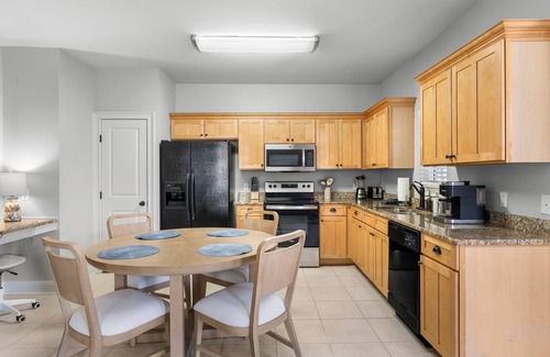 Dune Allen Beach Condominio | 30A Poolside Oasis & Beach Bliss- with a beautiful patio retreat!
