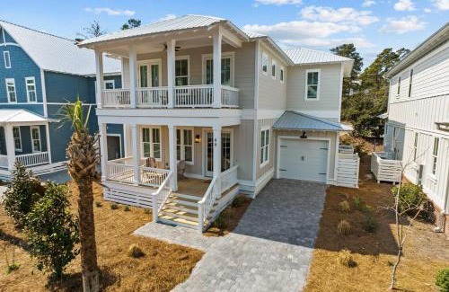Lakeside at Blue Mountain Beach Casa | 30A Salt Life by AvantStay Golf Cart Pool Blue Mountain