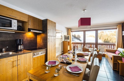 Plagne 1800 Apartamento | Centro estación, piscina, tv, local para esquís, 30m², La Plagne