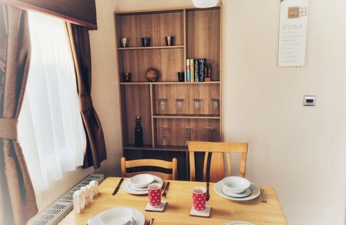Cowes Otro | 31 solent village