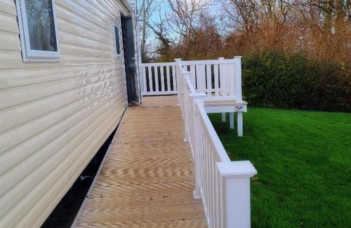 Cowes Otro | 31 solent village