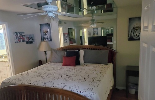 Lutz Condominio | 3104 - A 1 bedroom condo at Paradise Lakes Clothing Optional Resort