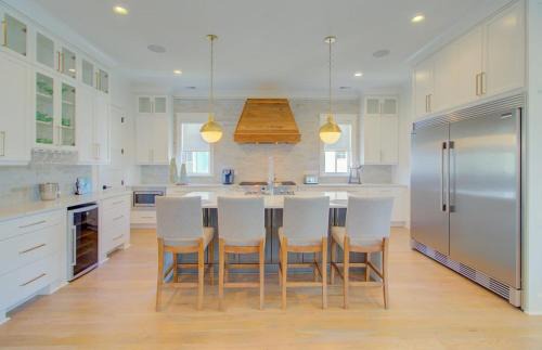 Isle of Palms Casa | 311 Carolina by AvantStay Rooftop Ocean Views w Pool