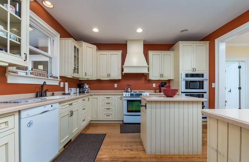 Lewes Casa | 311 E Market - Two blocks to Lewes Beach!