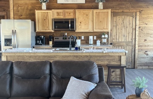 Golden Cabina | 312 stone river addition