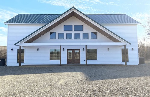 Golden Cabina | 312 stone river addition