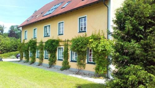 Wald Apartamento | 3144 Ferien am SCHLOSS WALD Ap RAPHAEL