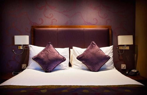 Lepton Cama Y Desayuno | 315 Bar And Restaurant