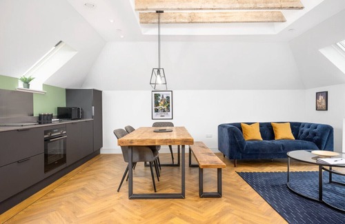 Dunfermline Apartamento | 316 Reid's Corner - by StayDunfermline